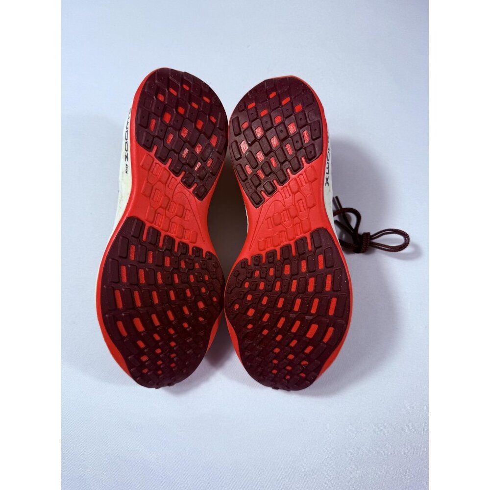 Nike Women’s Black and Red ZoomX Running Shoes - Picture 7 of 8